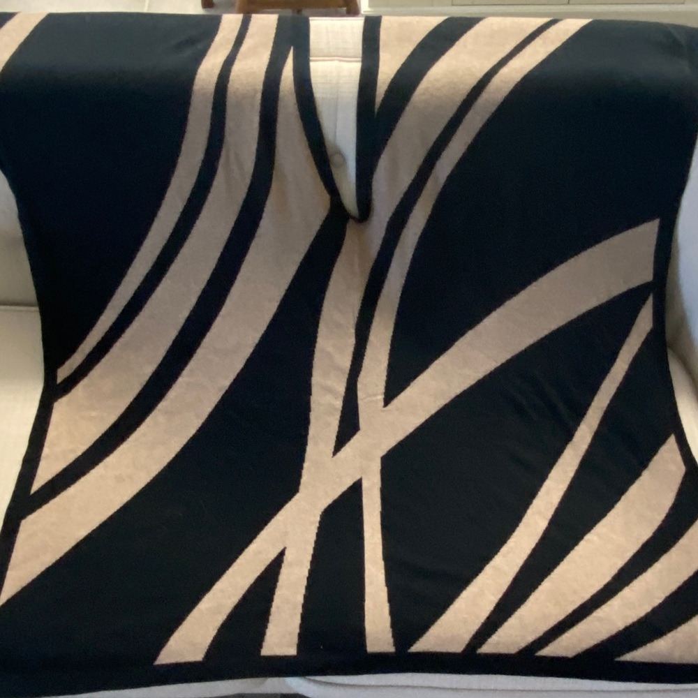 Chicos Ruana Wrap